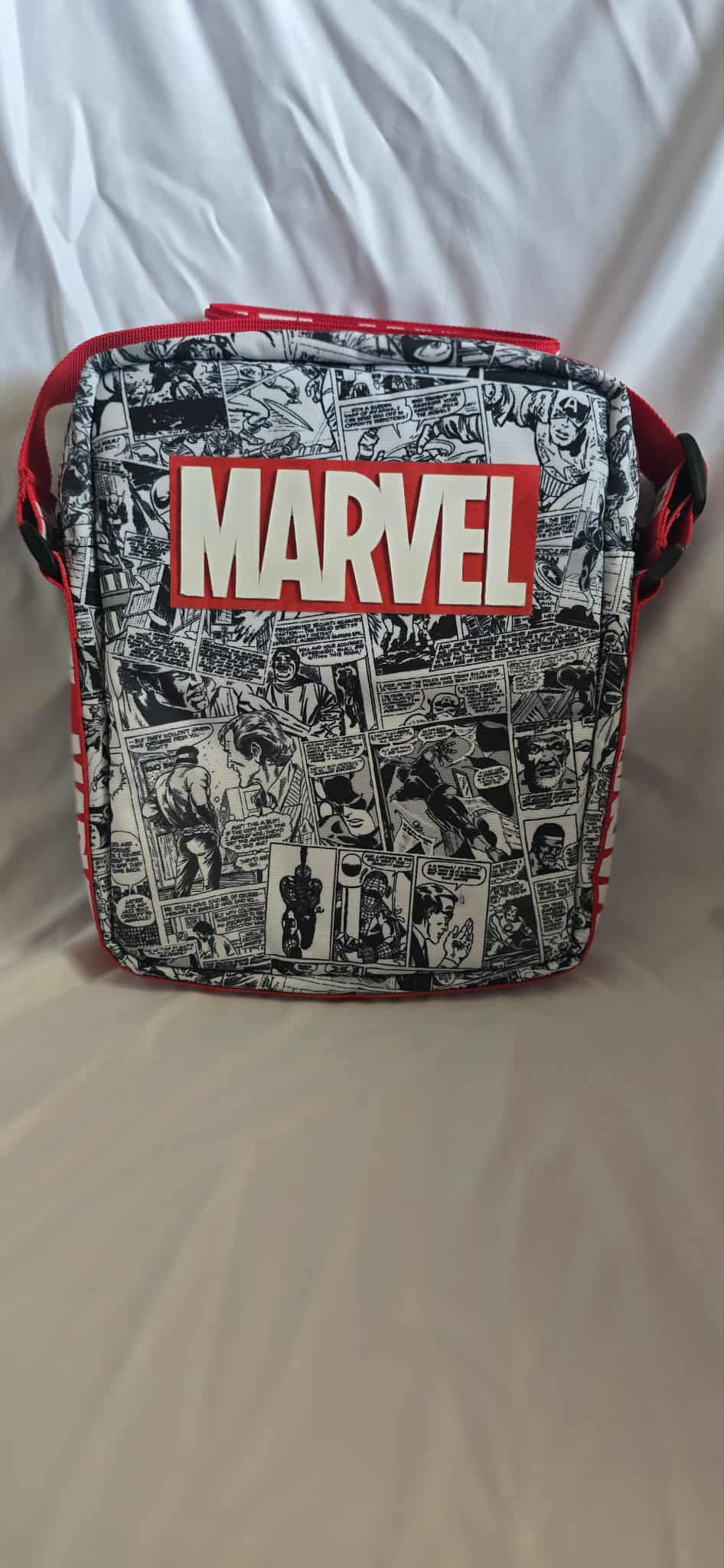 Universal Studios Orlando Marvel Avengers Comics Pattern Crossbody Bag NWOT